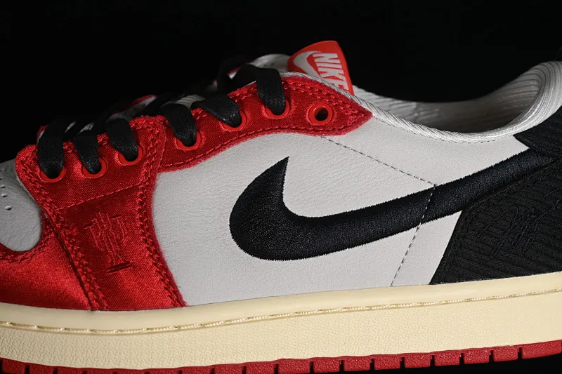 All categories Air Jordan Jordan series basketball shoes Air Jordan 1 Low G version pure original Trophy Room x Jordan 1 Low OG "Away" AJ1 Joe 1 Jordan's son low-top cultural casual sneakers FN0432-100